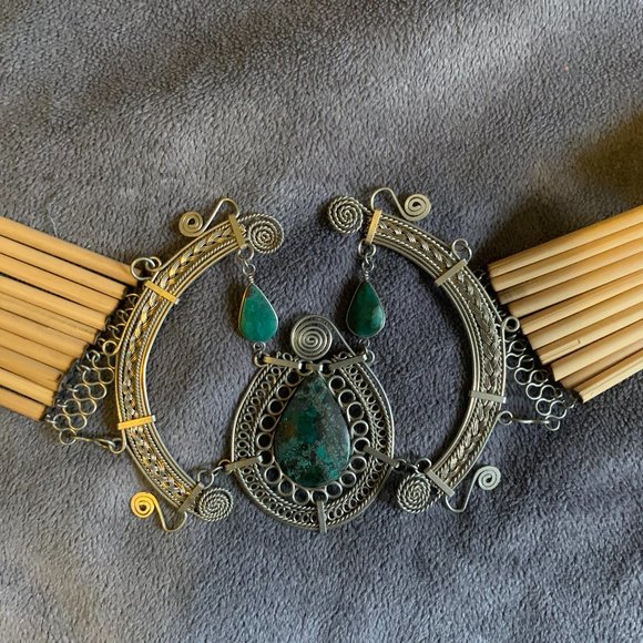 Unique malachite belt. Either reed or bamboo. metal design and clasp, 32 '' long - Picture 1 of 5
